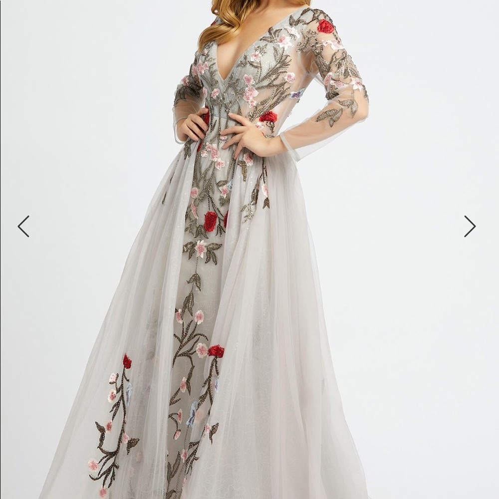 Mac Duggal ball gown size 8